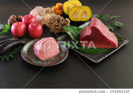 和牛、鮪魚、蔬菜——食材圖 和牛、鮪魚、蔬菜——食材圖 142093187