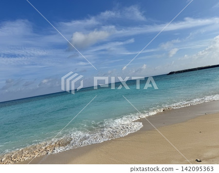 美麗的藍色大海 美麗的藍色大海 142095363