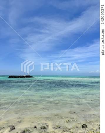 美麗的藍色大海 142095371
