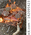 barbecue    142095423