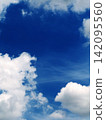 雲之間 142095560