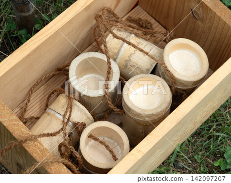 Bamboo toy: Bamboo stilts 142097207