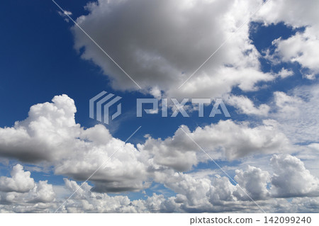 藍天白雲 142099240