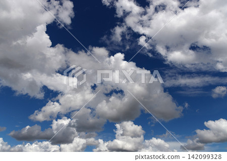 藍天白雲 藍天白雲 142099328