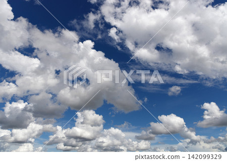 藍天白雲 藍天白雲 142099329