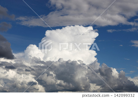 blue sky and white clouds 142099332