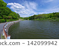 Maeike Pond in front of the Yashima Mausoleum of Emperor Sudo (Yashima-cho, Nara City, Nara Prefecture) 142099942