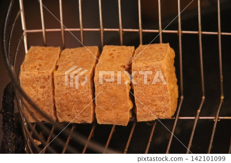 Stinky tofu Stinky tofu 142101099