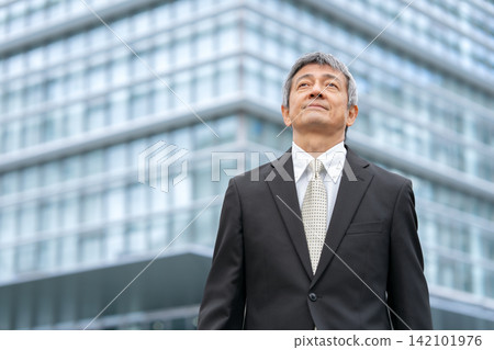 走路的商人 142101976