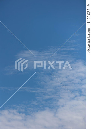 夏天的天空和雲 夏天的天空和雲 142102249