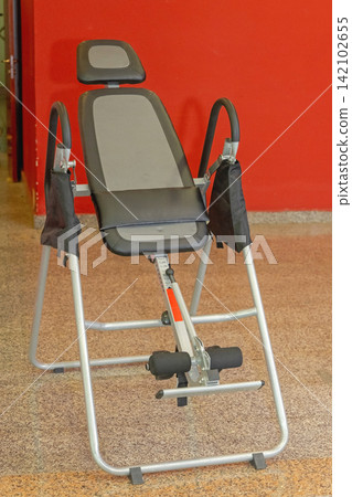 Inversion Table Gravity Stretch Inversion Table Gravity Stretch 142102655