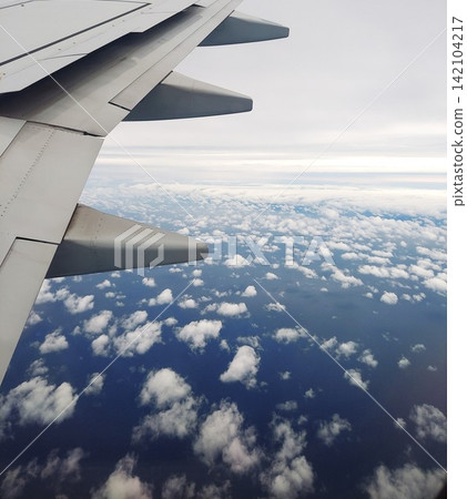 飛機機翼 飛機機翼 142104217