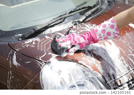 Car washing process - shampoo washing Car washing process - shampoo washing 142105191