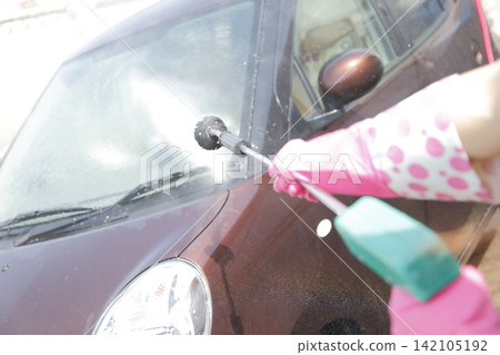 Car washing process: water washing Car washing process: water washing 142105192