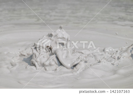 Art of the Earth – The Erupting Mine Mud of Beppu's Bozu Jigoku Art of the Earth – The Erupting Mine Mud of Beppu's Bozu Jigoku 142107163