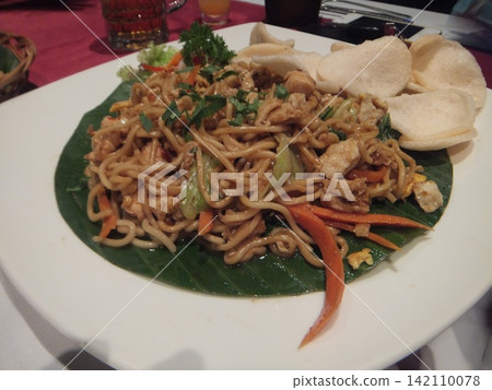 峇裡島美食:炒麵照片 峇裡島美食:炒麵照片 142110078