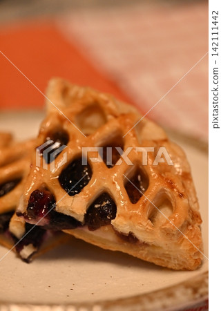 A delicious sweet and sour blueberry pie A delicious sweet and sour blueberry pie 142111442
