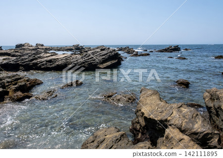 Rocky coastline of Jogashima Island, Miura Peninsula, Kanagawa Prefecture Rocky coastline of Jogashima Island, Miura Peninsula, Kanagawa Prefecture 142111895