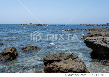 Rocky coastline of Jogashima Island, Miura Peninsula, Kanagawa Prefecture Rocky coastline of Jogashima Island, Miura Peninsula, Kanagawa Prefecture 142111916
