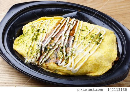 Omusoba (rice wrapped in omelet) - New Soba Omusoba (rice wrapped in omelet) - New Soba 142113186