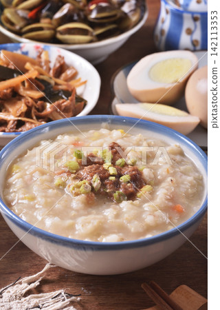 Brown rice porridge Brown rice porridge 142113353
