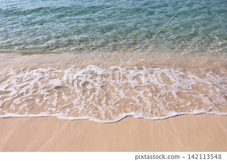 The shoreline of Yonaha Maehama Beach | Miyako Island's beautiful sea and white sand beach 142113548