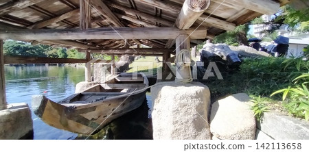 一幅有木船的風景 一幅有木船的風景 142113658