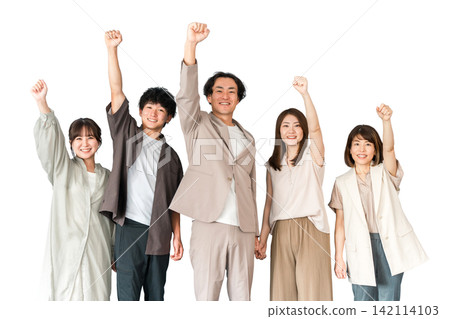 Male and female businessmen vigorously posing their fists (challenge, challenge, achievement, success) Male and female businessmen vigorously posing their fists (challenge, challenge, achievement, success) 142114103