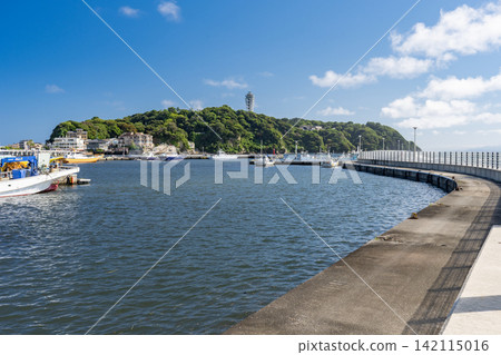 湘南的夏天：江之島的景色，被藍天和大海環繞。 142115016