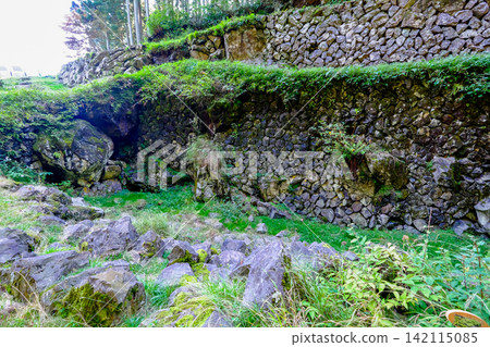 Stonework of Arafune Wind Cave Stonework of Arafune Wind Cave 142115085