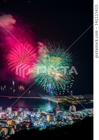 [靜岡縣]熱海的百萬夜景和海上煙火 142115415