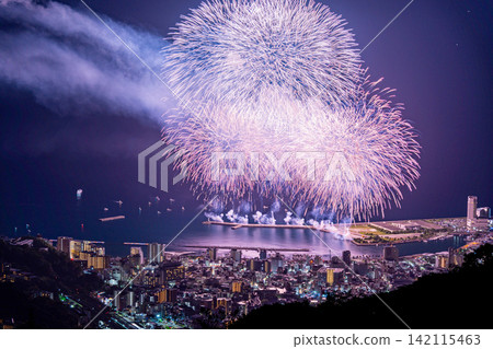 【靜岡縣】熱海價值百萬美元的夜景和海上煙火:壯觀的尼加拉大瀑布空中表演 【靜岡縣】熱海價值百萬美元的夜景和海上煙火:壯觀的尼加拉大瀑布空中表演 142115463