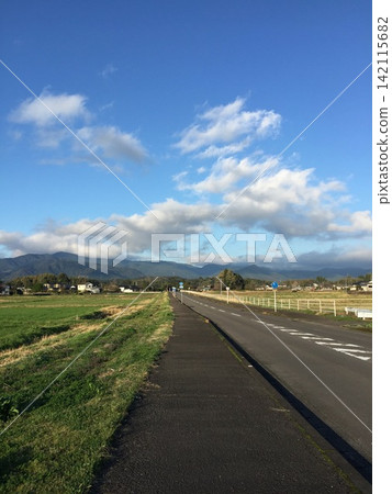一條直路 一條直路 142115682