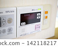 Error code displayed on the water heater control panel Error code displayed on the water heater control panel 142118217
