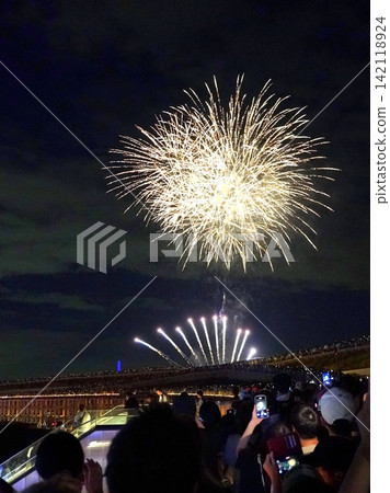 Osaka-Kansai Expo 2025: The Grand Roof Ring and Fireworks Osaka-Kansai Expo 2025: The Grand Roof Ring and Fireworks 142118924
