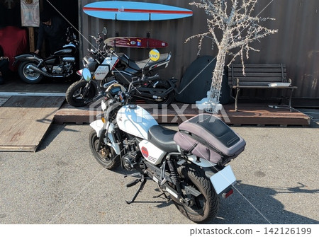 進口摩托車店 進口摩托車店 142126199