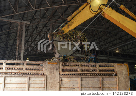 Industrial safety inspection of waste storage and forklift operations. Industrial safety inspection of waste storage and forklift operations. 142128278