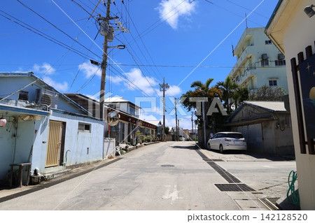 沖繩南大東島中心區域的街景 沖繩南大東島中心區域的街景 142128520