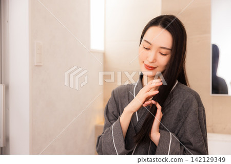 Bathrobe - Beauty Image Bathrobe - Beauty Image 142129349