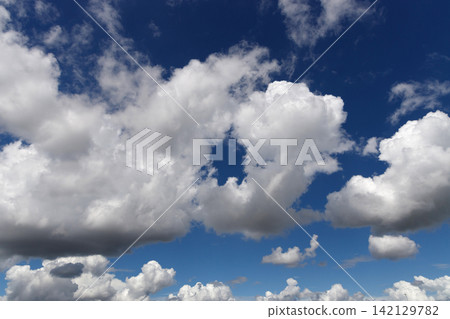 Dramatic sky Dramatic sky 142129782