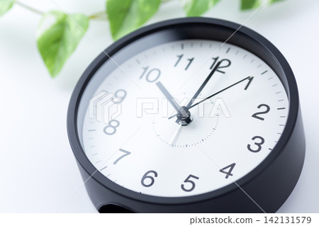A clock showing 10 o'clock A clock showing 10 o'clock 142131579