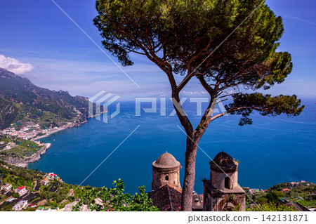 Coastline in Ravello, Amalfi coast, italy Coastline in Ravello, Amalfi coast, italy 142131871