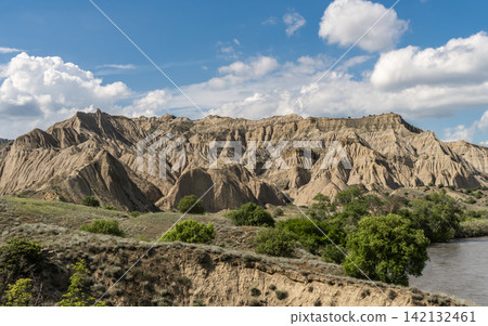 Arid Mountains in Vashlovani National Park Arid Mountains in Vashlovani National Park 142132461