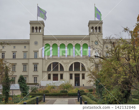 Berlin Hamburger Bahnhof (Museum of Contemporary Art) 142132846