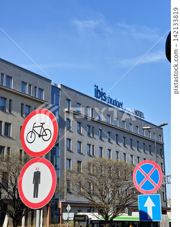 Krakow, Poland - April 22, 2026: Ibis Budget Hotel Behind Traffic Restriction Signs 142133819