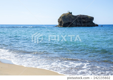 Landscape of Hakuto Coast in summer Tottori Prefecture Hakuto Coast Landscape of Hakuto Coast in summer Tottori Prefecture Hakuto Coast 142135602