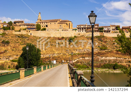Historic town of Maderuelo and its stone bridge Historic town of Maderuelo and its stone bridge 142137294