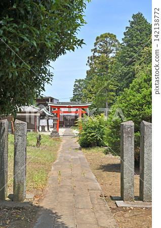 A walk around Iwatsuki: Shinfukuji Kuizu Shrine, approach to the shrine, second torii gate, Shinfukuji, Iwatsuki Ward A walk around Iwatsuki: Shinfukuji Kuizu Shrine, approach to the shrine, second torii gate, Shinfukuji, Iwatsuki Ward 142138772