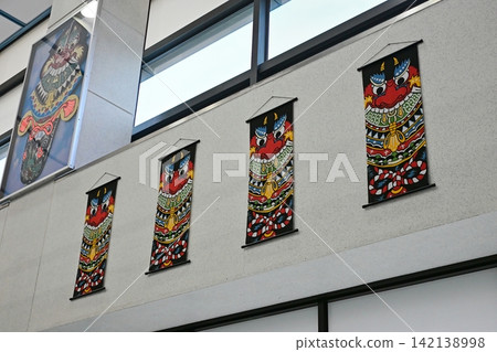 Brahman kites adorn the Fukue Airport terminal building. Brahman kites adorn the Fukue Airport terminal building. 142138998