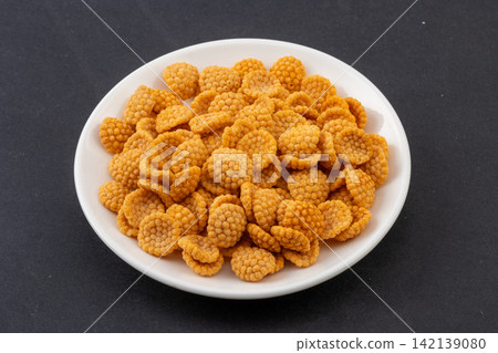 millet Crispy Rice Snack Food Ingredient Closeup millet Crispy Rice Snack Food Ingredient Closeup 142139080